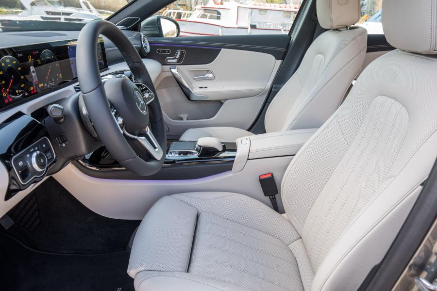 Интерьер Mercedes-Benz A180 d Progressive (W177) 2018 года  (WW) (фото 82 из 96)